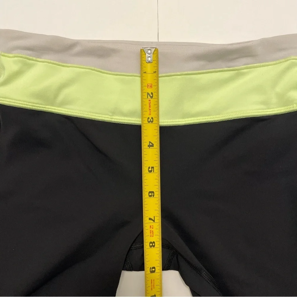 Lululemon Up The Pace Cropped Women’s Leggings Black and Green Size 4